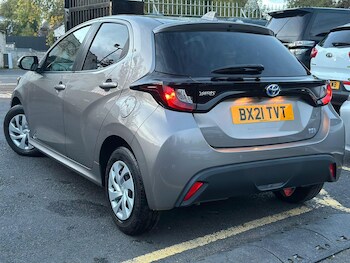 Used Toyota Yaris 2021 for sale - 76476436: Photo