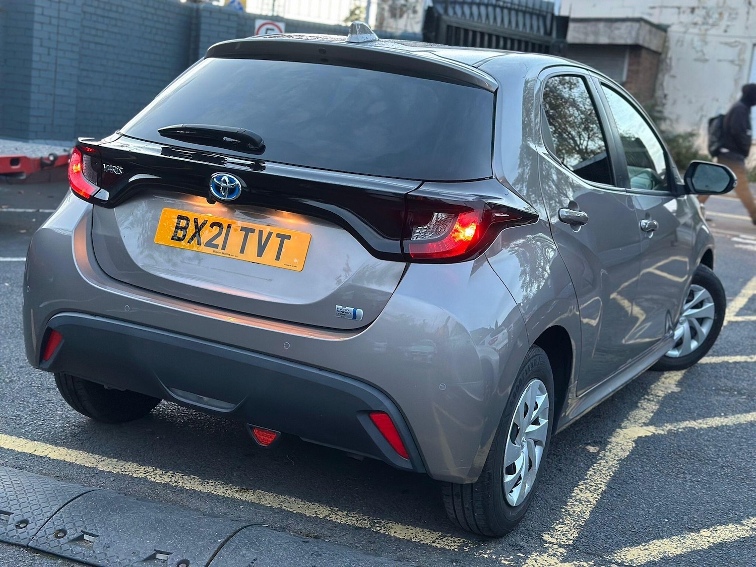 Used Toyota Yaris for sale - 76476436: Photo 5