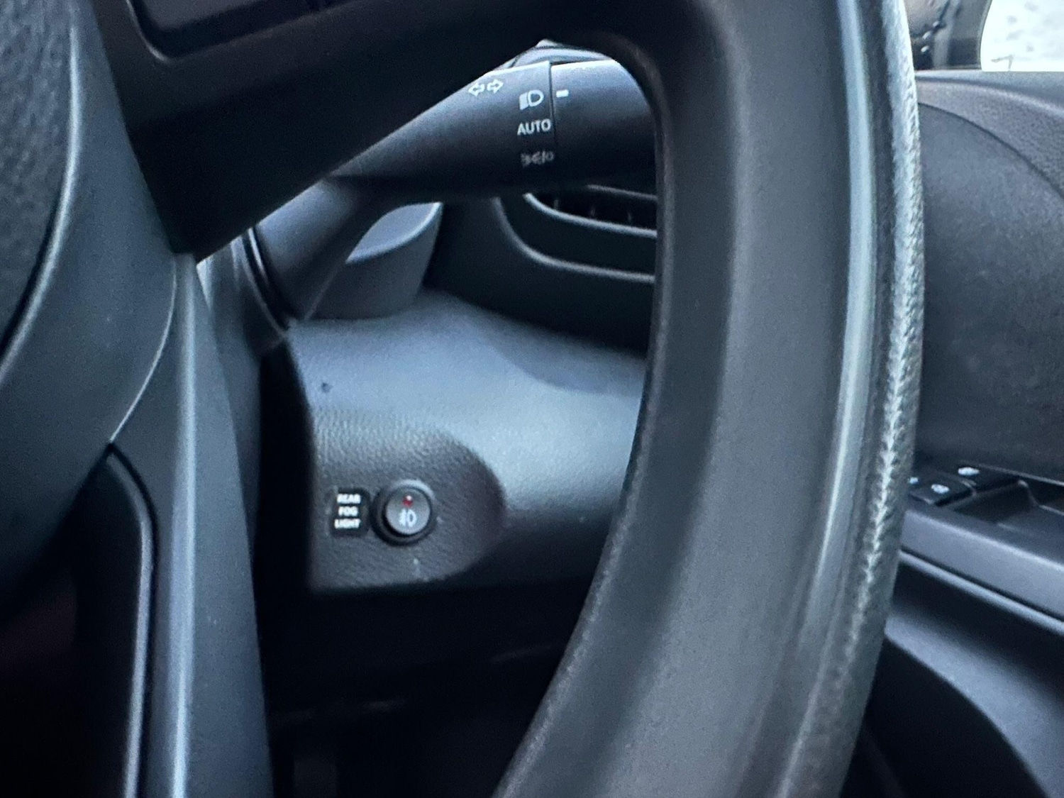 Used Toyota Yaris for sale - 76476436: Photo 8