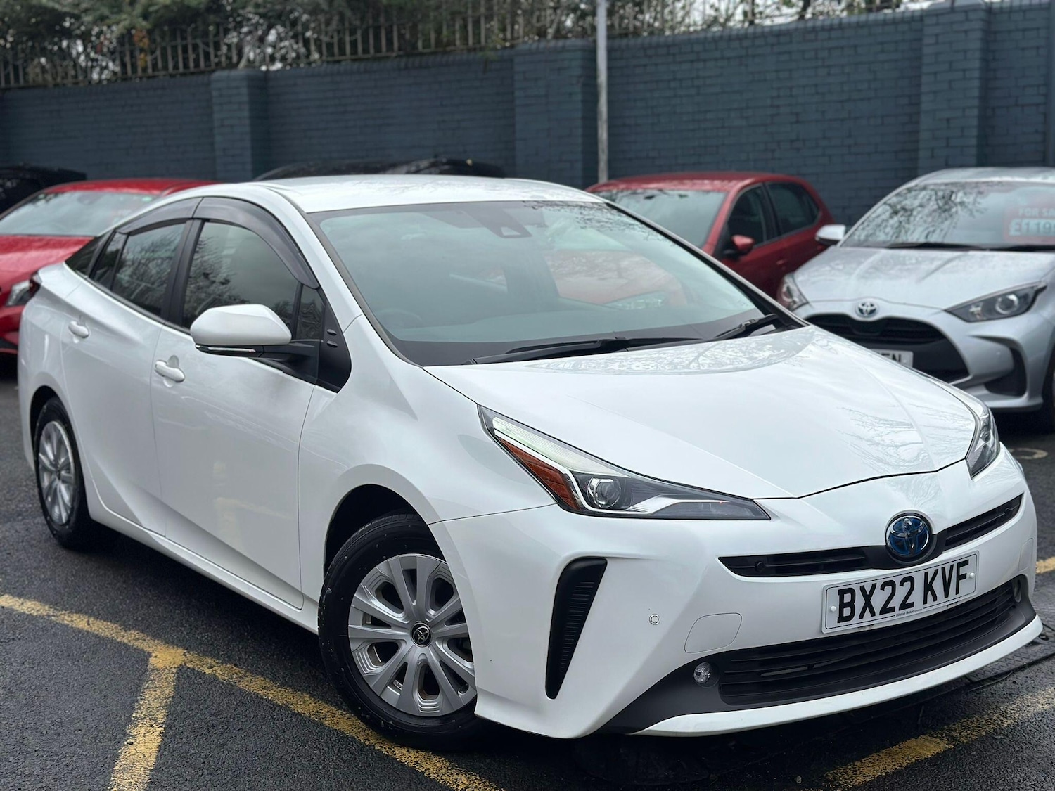 Used Toyota Prius 2025 for sale - 77066893: Photo 2