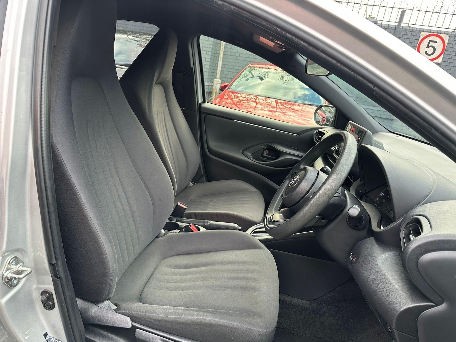 Used Toyota Yaris 2025 for sale - 76633663: Photo 19