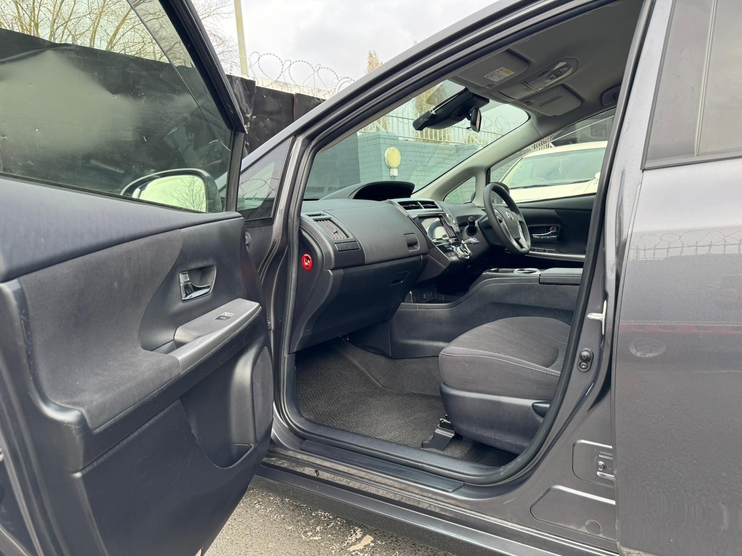 Used Toyota Prius+ 2025 for sale - 76991697: Photo 15