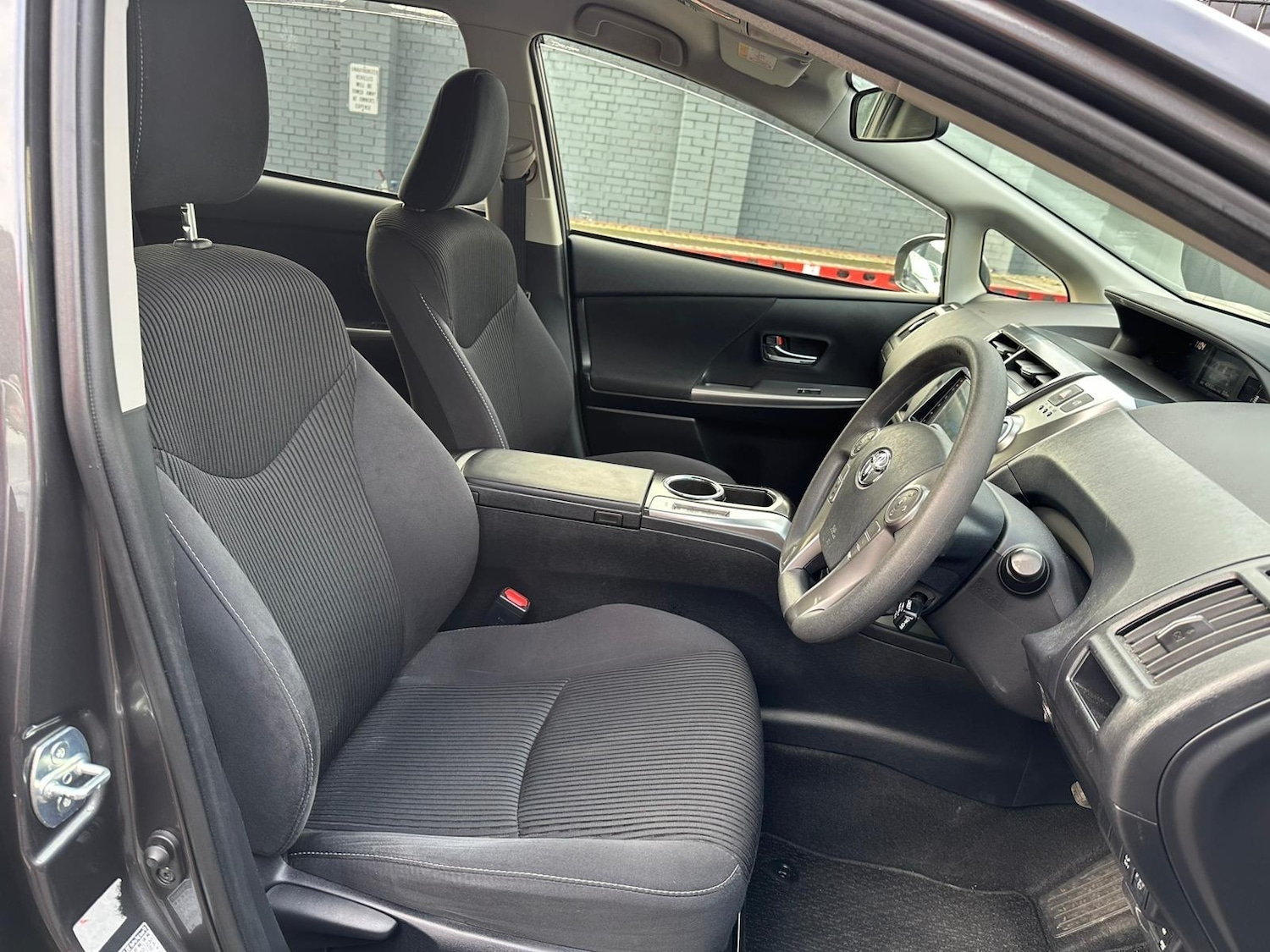 Used Toyota Prius+ 2025 for sale - 76991697: Photo 32