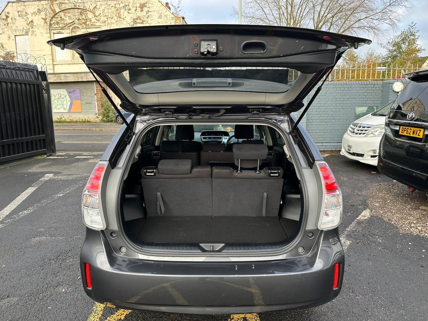 Used Toyota Prius+ 2025 for sale - 76991697: Photo 36