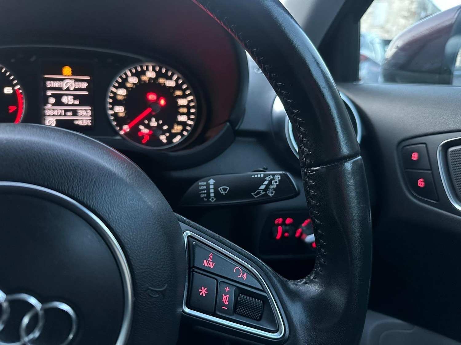 Used Audi A1 2013 for sale - 77883402: Photo 11