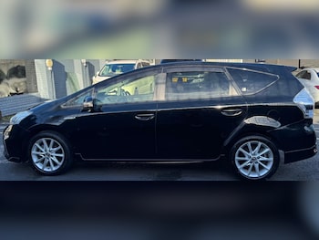 Used Toyota Prius 2021 for sale - 76446755: Photo