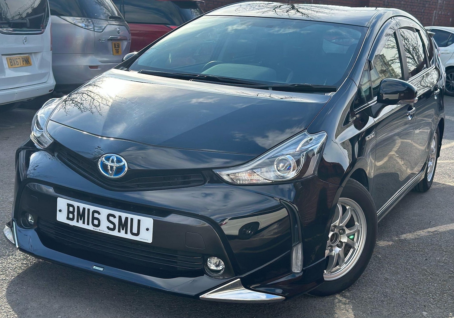Used Toyota Prius+ for sale - 76476432: Photo 1