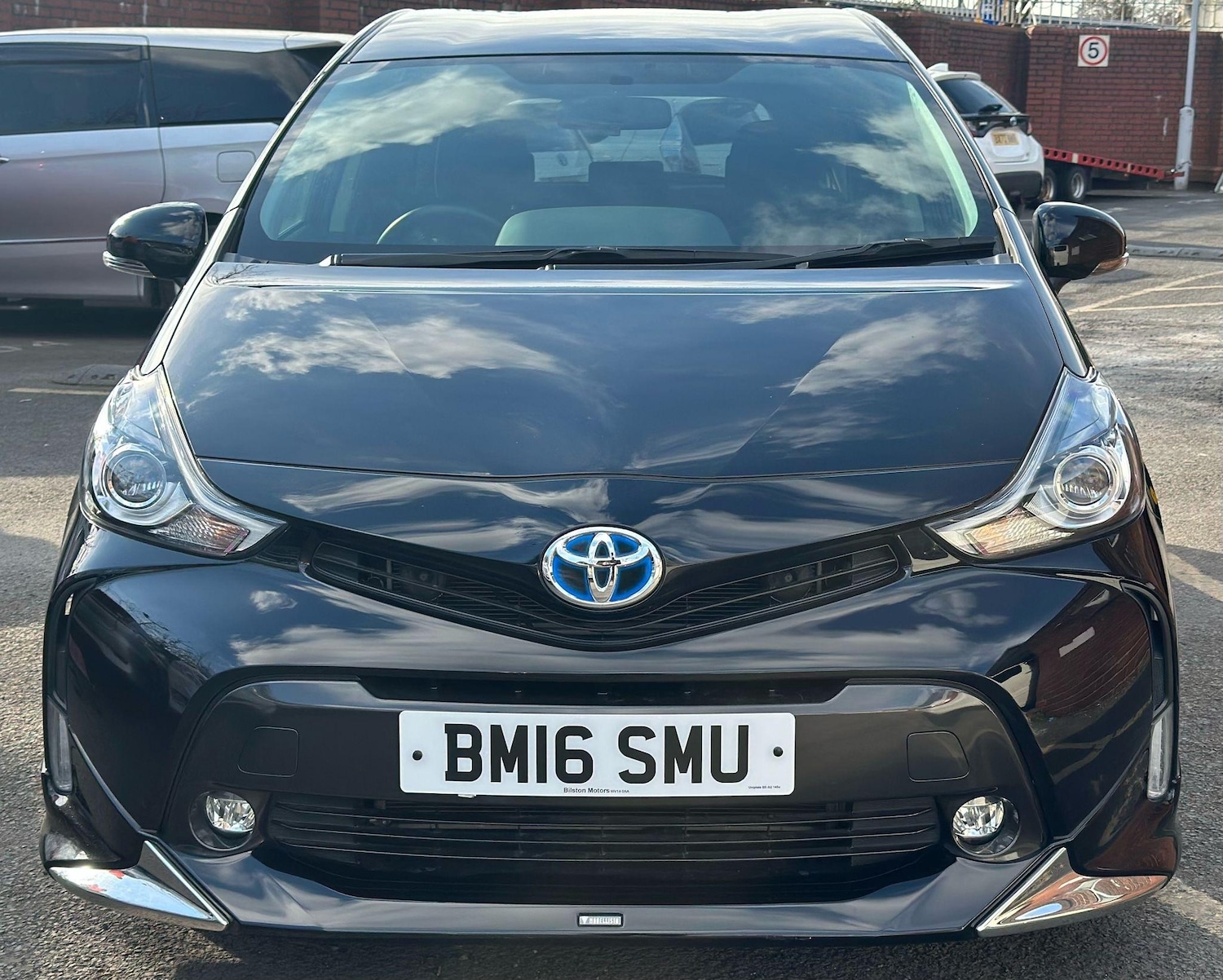 Used Toyota Prius+ for sale - 76476432: Photo 3