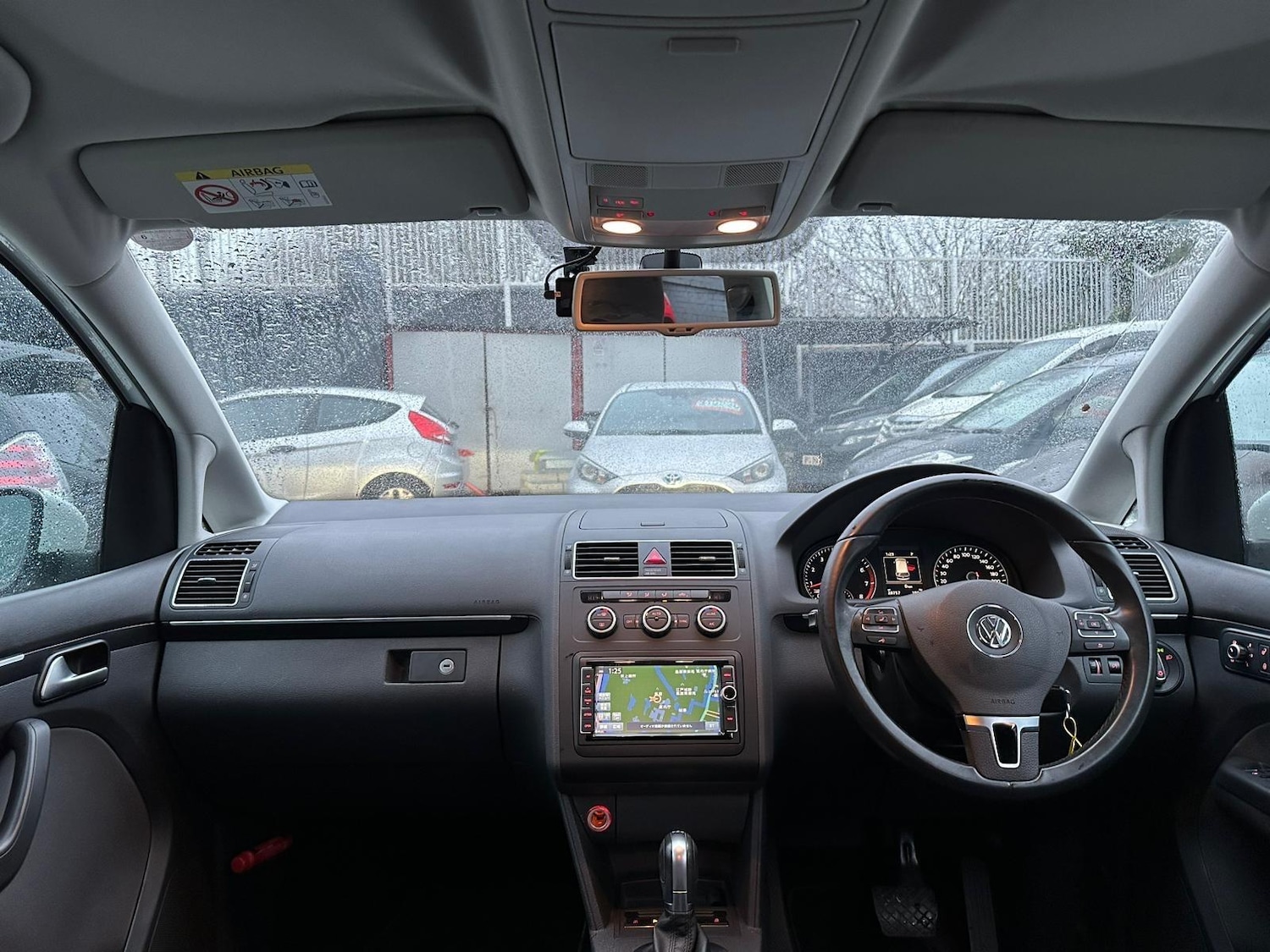 Used Volkswagen Touran for sale - 77537418: Photo 12