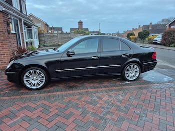 Used Mercedes-Benz E Class 2008 for sale - 79543866: Photo