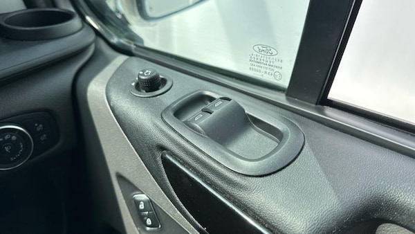 Used Ford Transit Custom 2023 for sale - 74946948: Photo 40