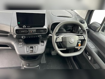 Used Citroen Berlingo 2025 for sale - 76209351: Photo