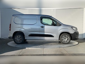 Used Citroen Berlingo 2025 for sale - 76222645: Photo