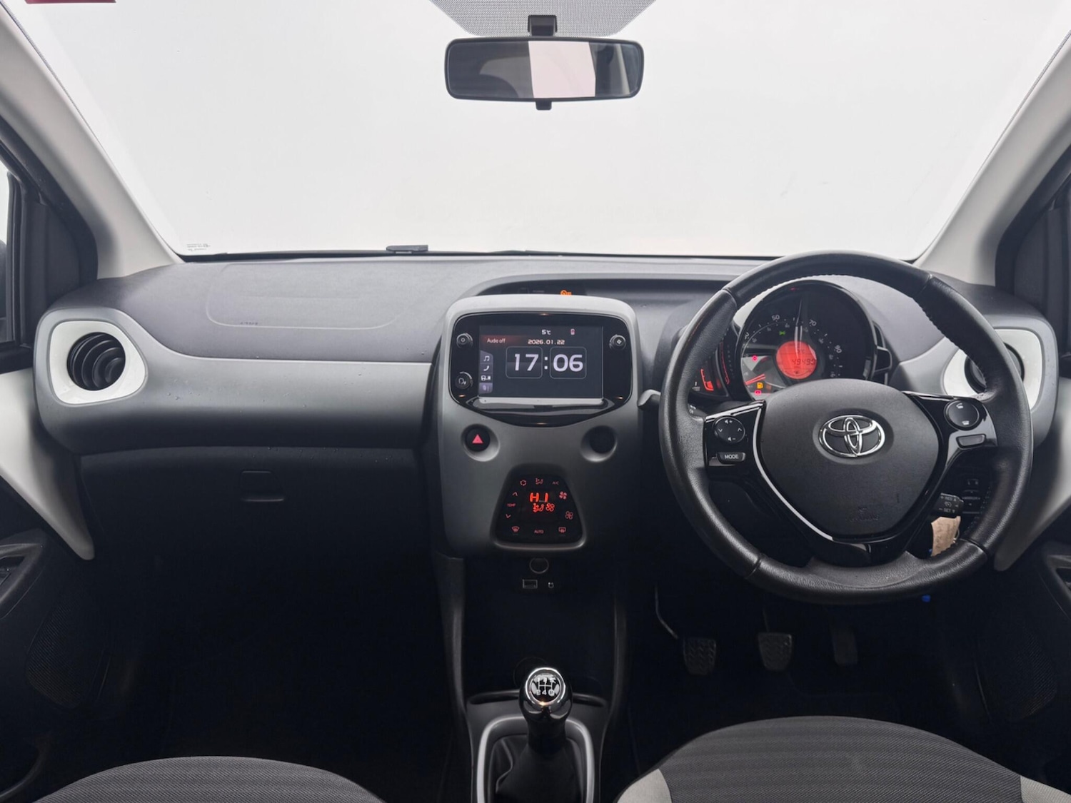 Used Toyota AYGO 2019 for sale - 77297086: Photo 8
