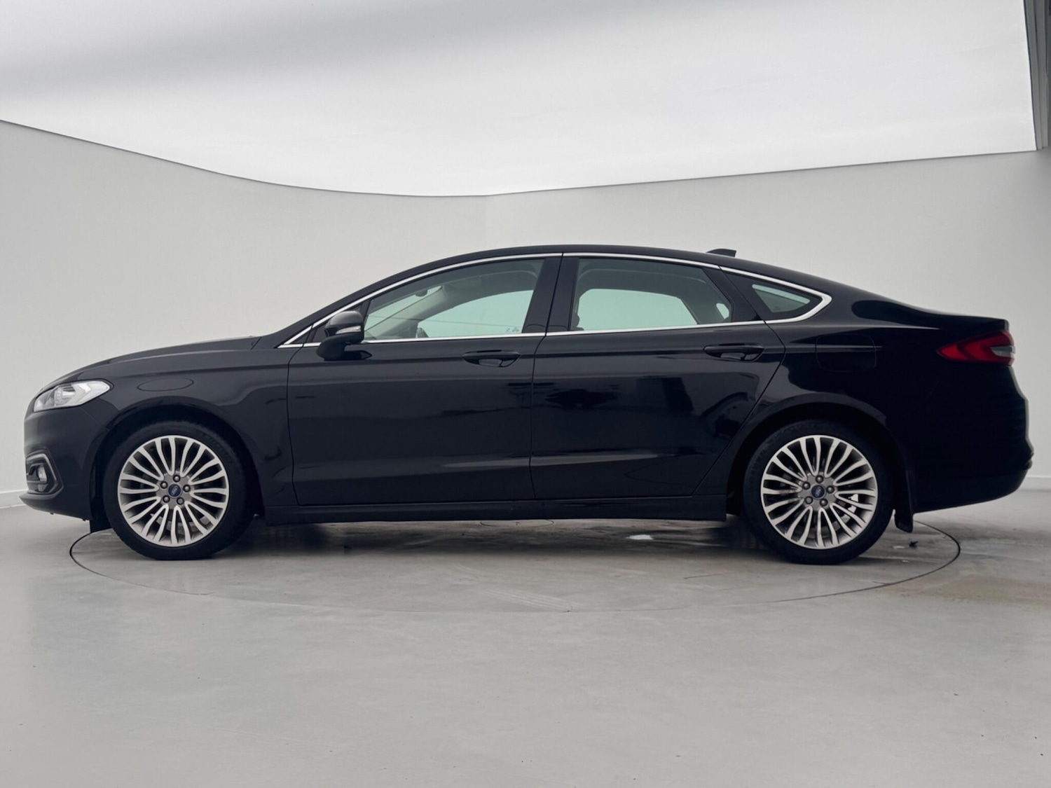 Used Ford Mondeo 2021 for sale - 76957396: Photo 5