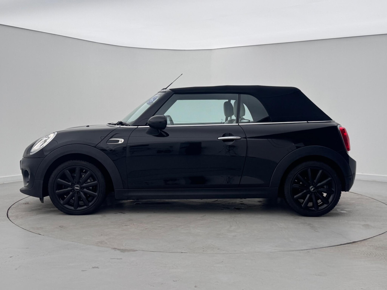 Used MINI Convertible 2017 for sale - 77282886: Photo 5