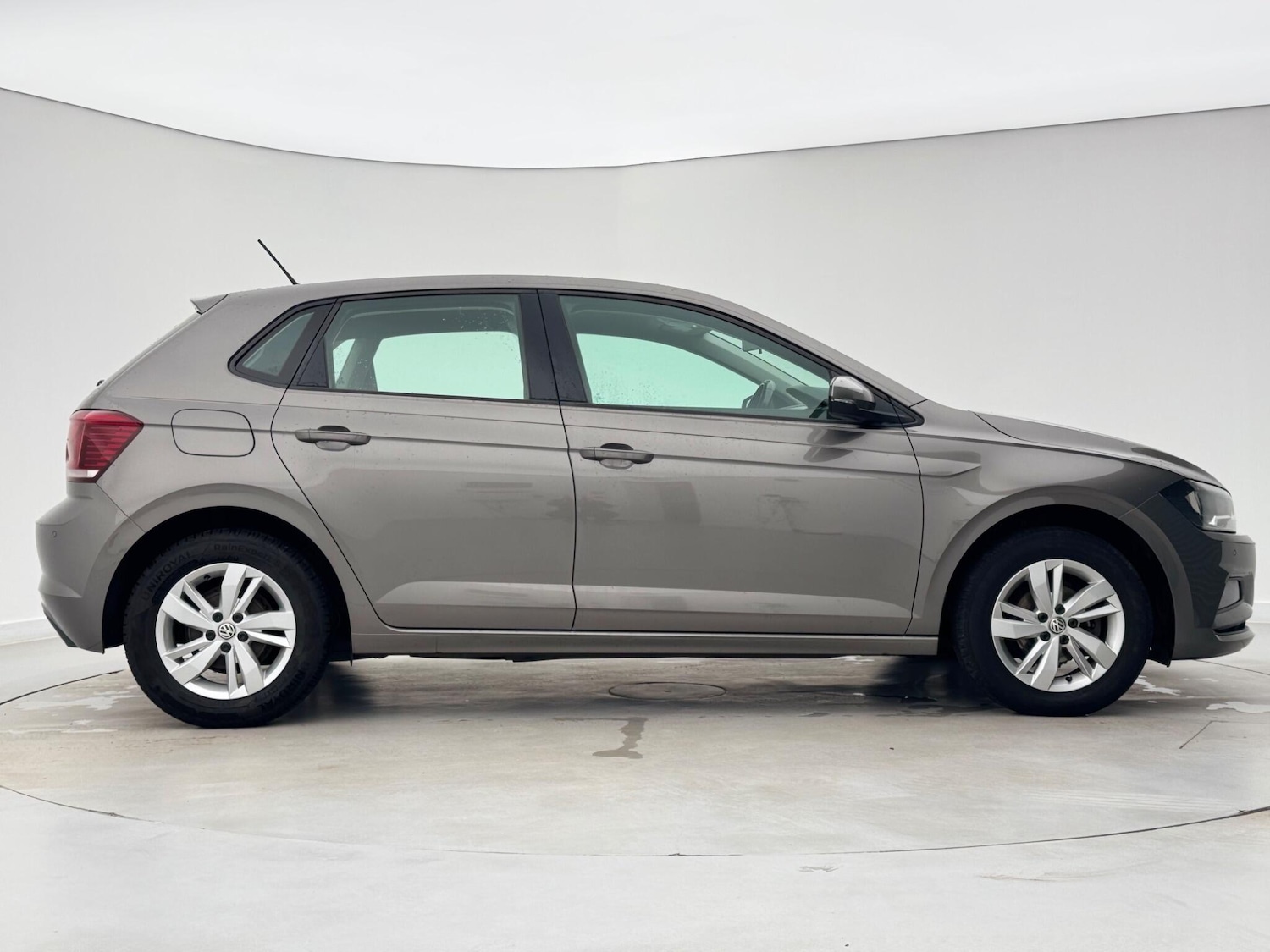 Used Volkswagen Polo 2019 for sale - 76673863: Photo 7