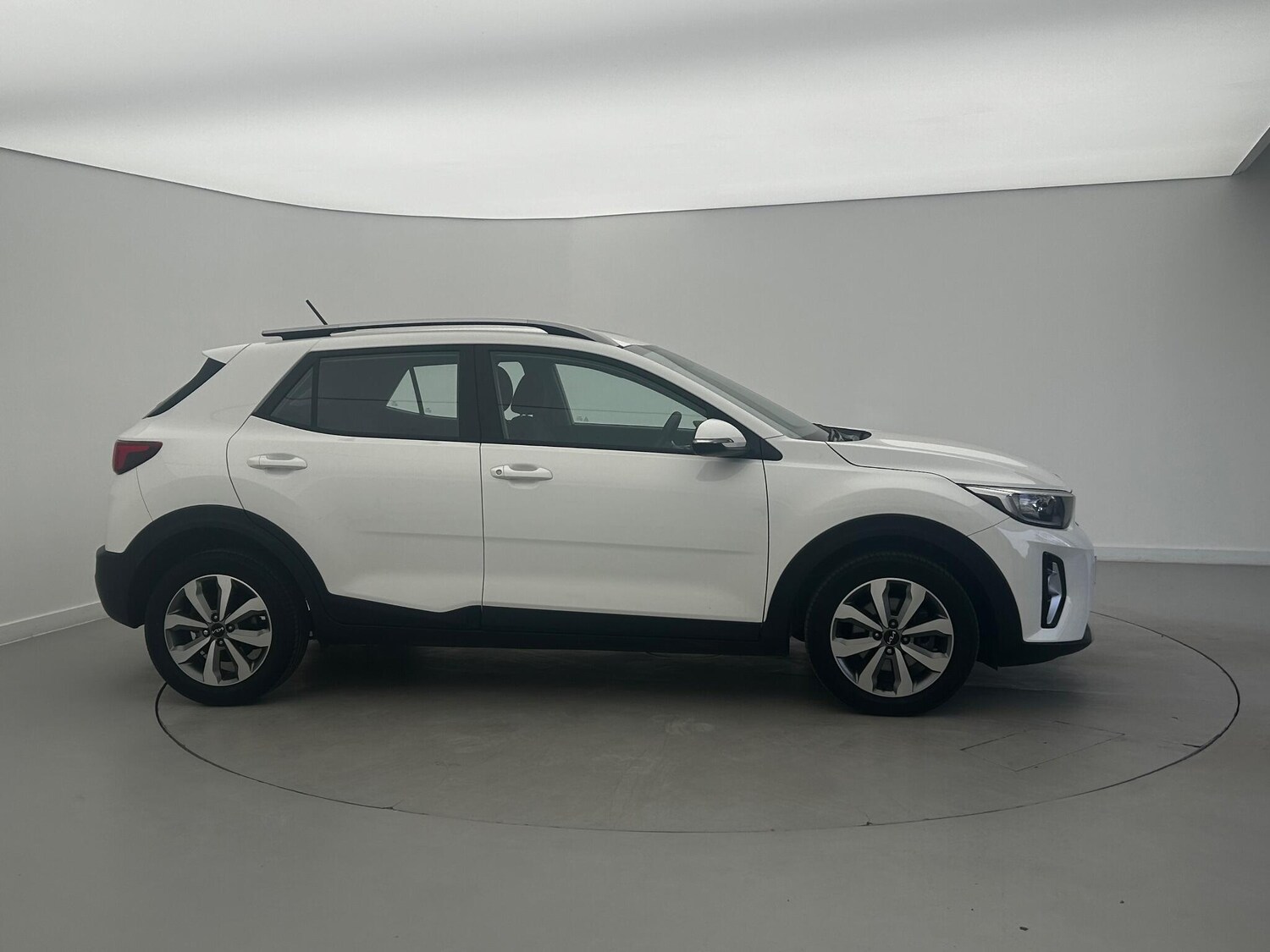 Used Kia Stonic 2023 for sale - 77962205: Photo 6