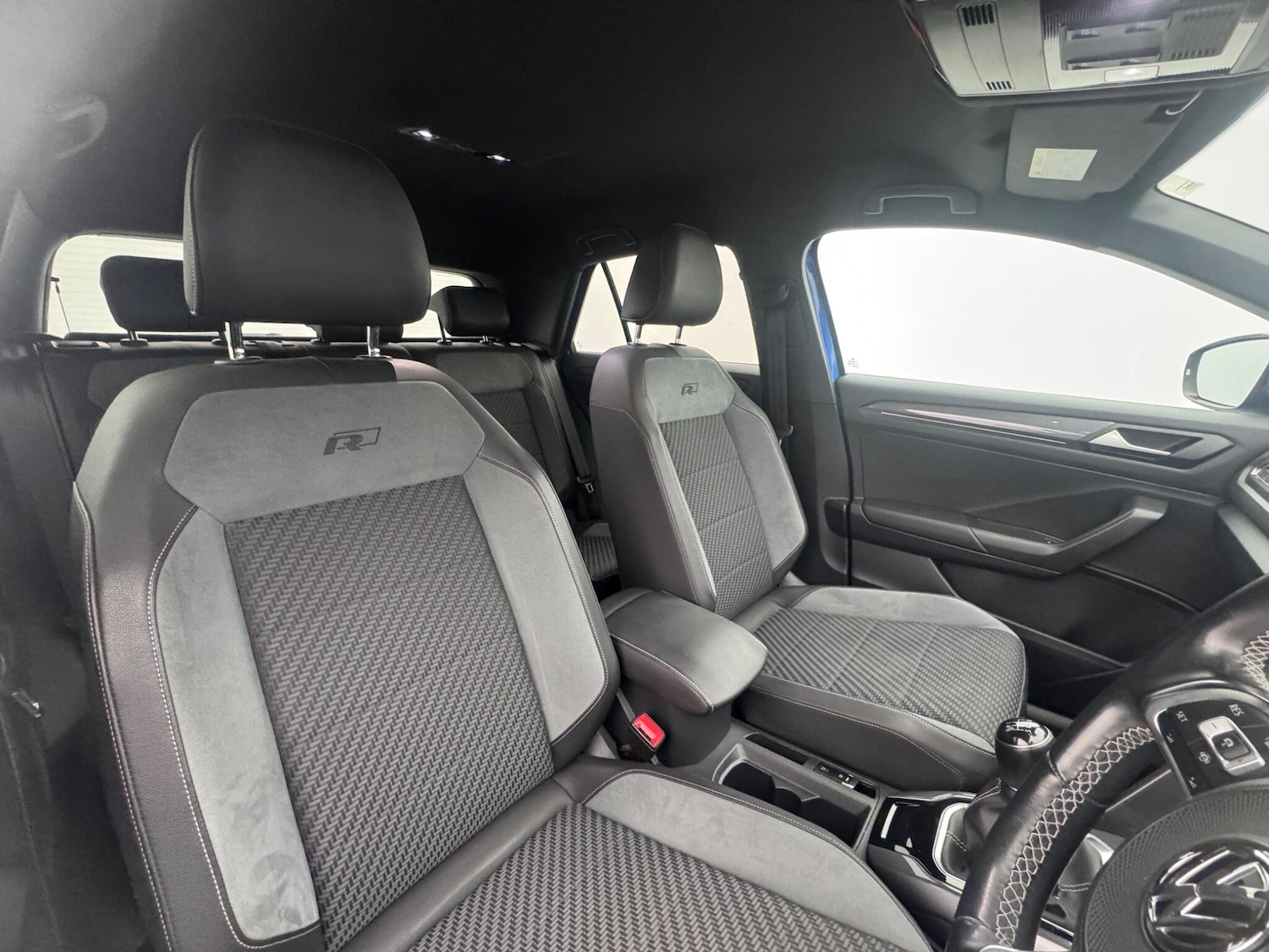 Used Volkswagen T-Roc 2019 for sale - 76673853: Photo 10