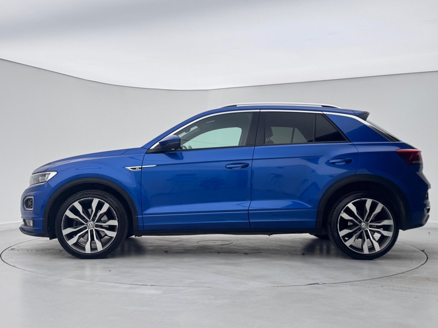 Used Volkswagen T-Roc 2019 for sale - 76673853: Photo 4