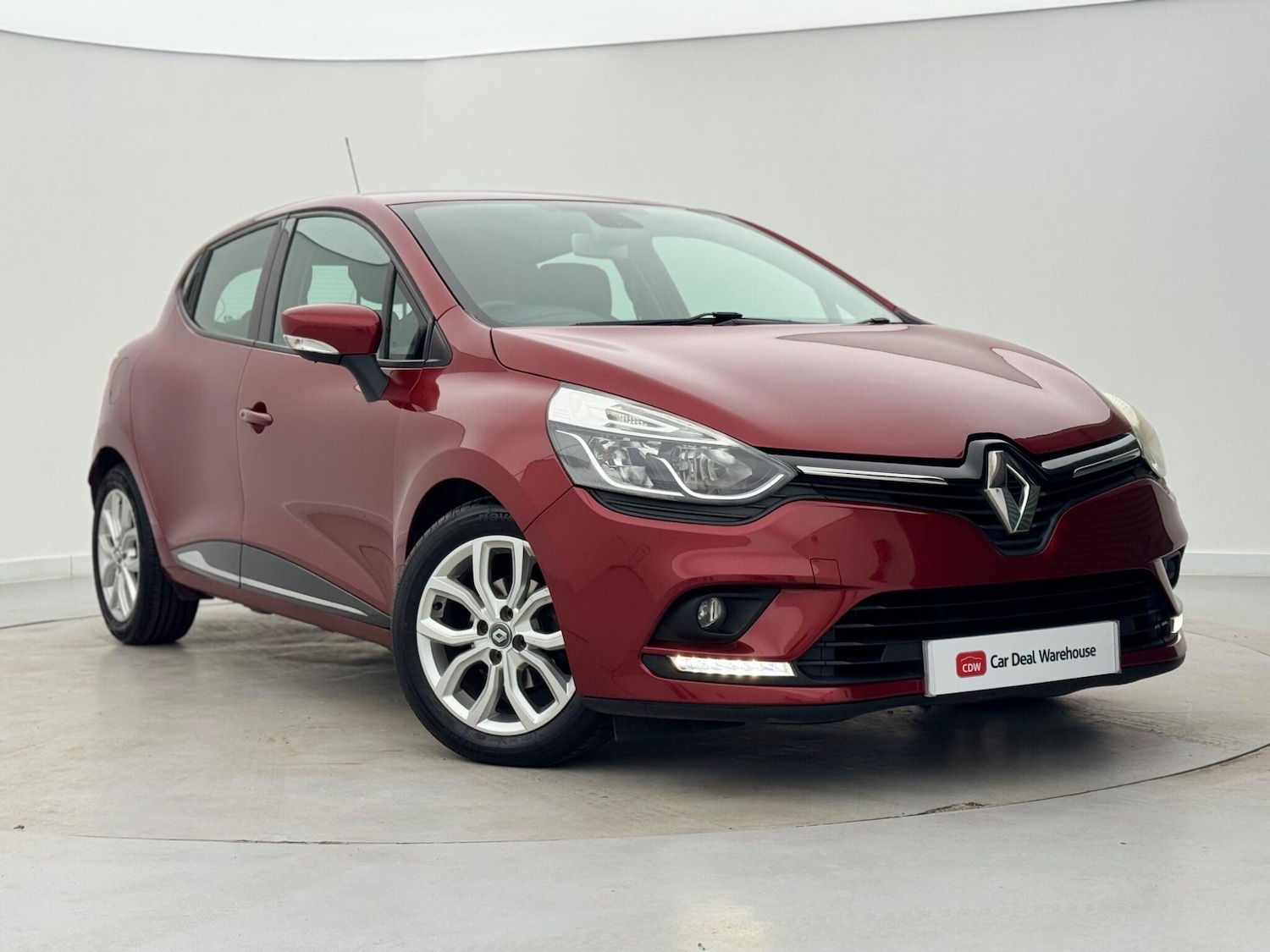 Used Renault Clio 2016 for sale - 76673418: Photo 1