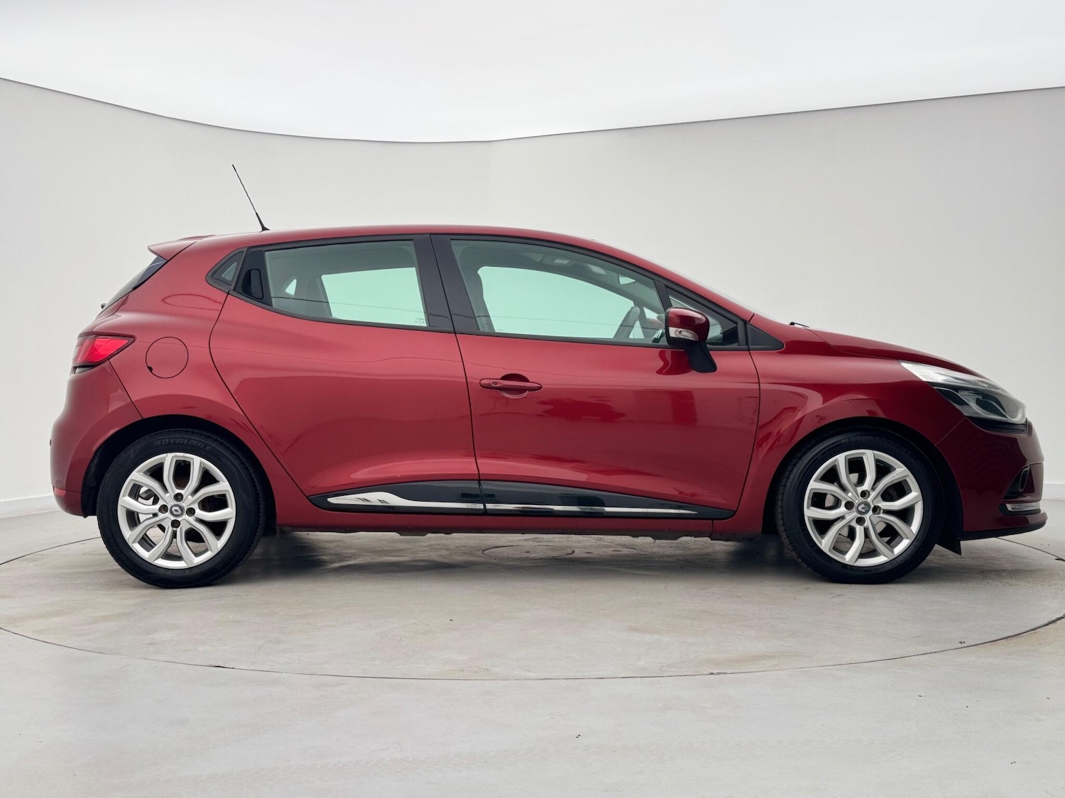 Used Renault Clio 2016 for sale - 76673418: Photo 7