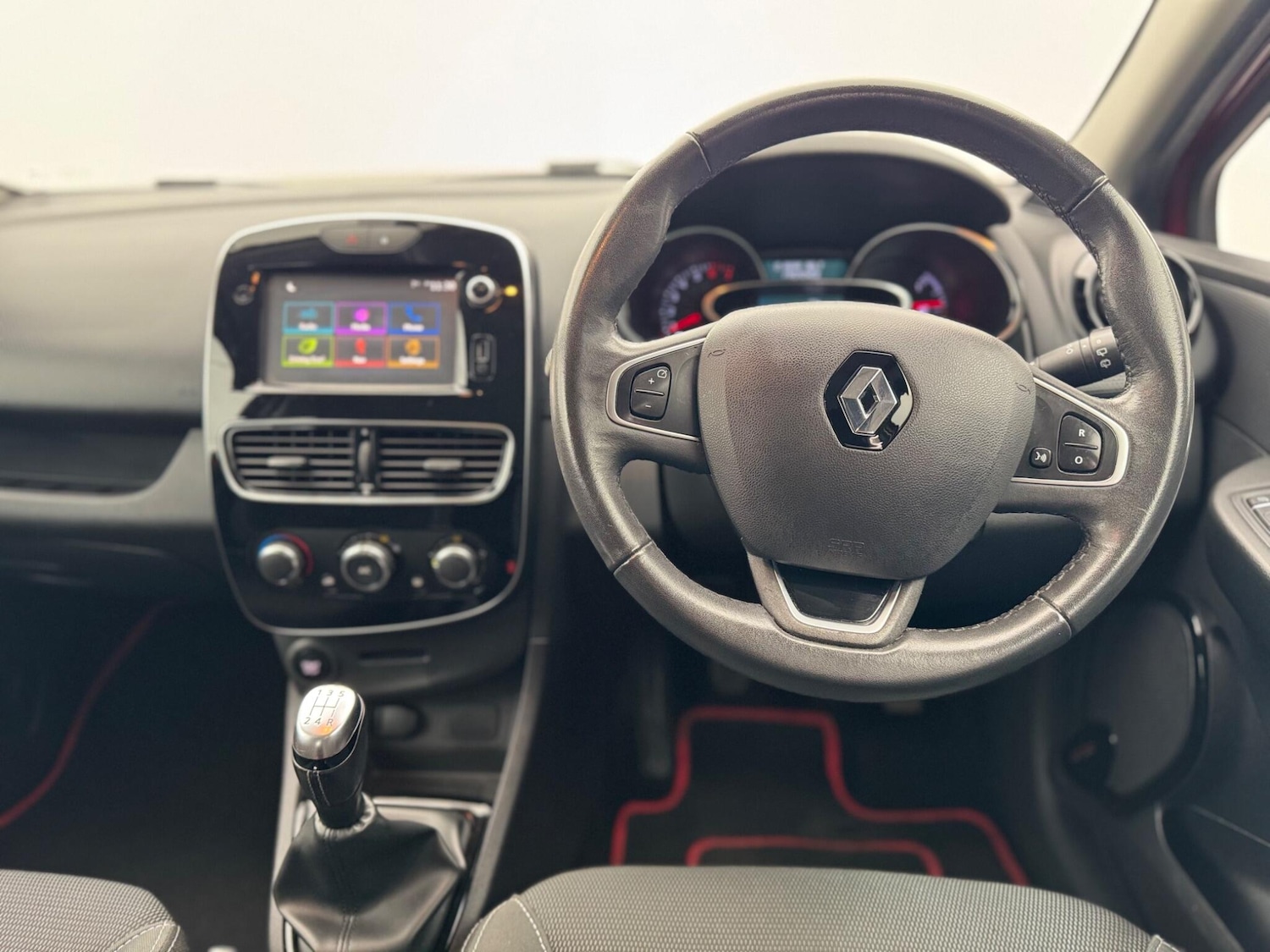 Used Renault Clio 2016 for sale - 76673418: Photo 9