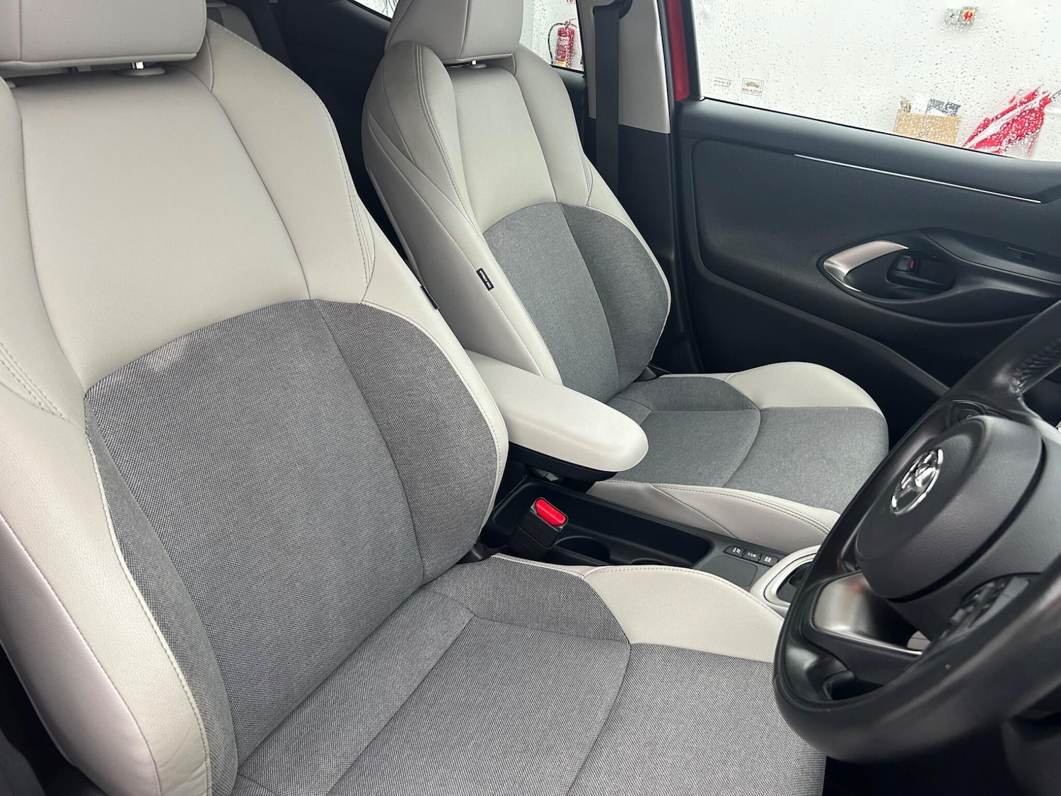 Used Toyota Yaris 2022 for sale - 76674818: Photo 10