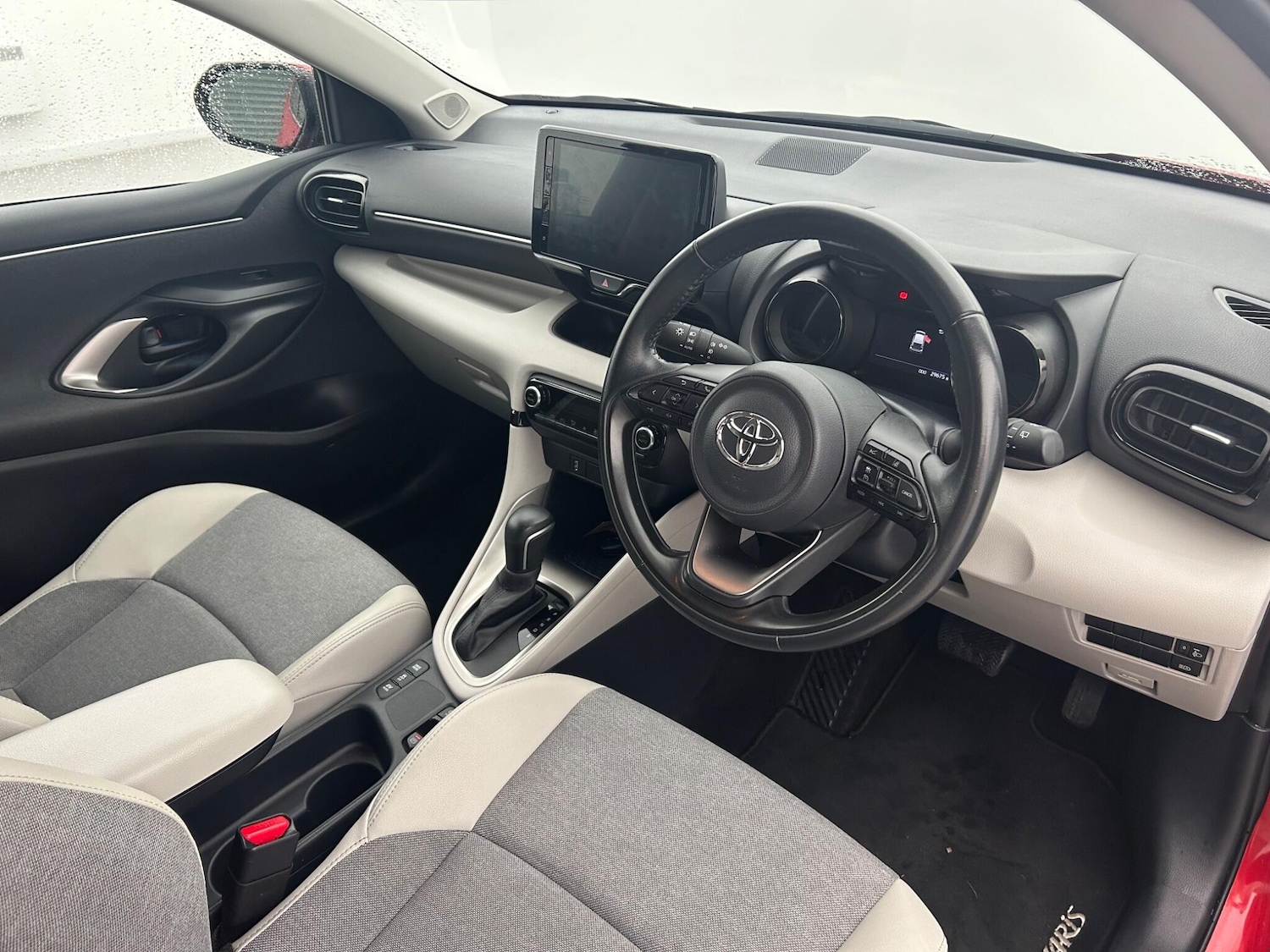 Used Toyota Yaris 2022 for sale - 76674818: Photo 7