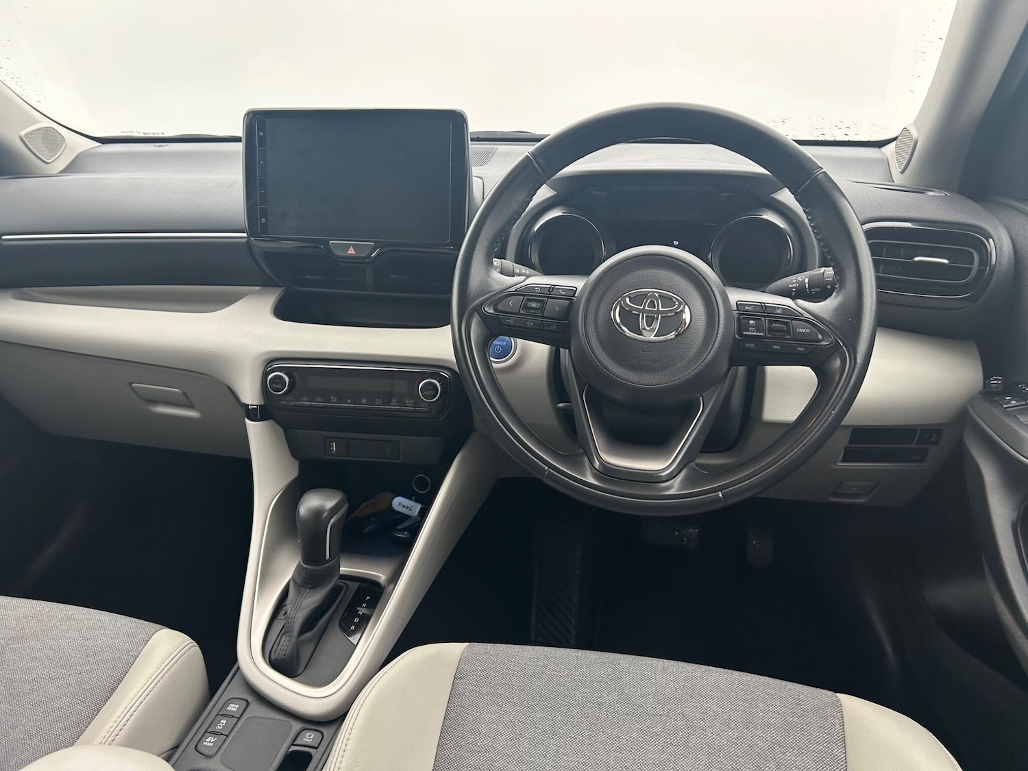 Used Toyota Yaris 2022 for sale - 76674818: Photo 8