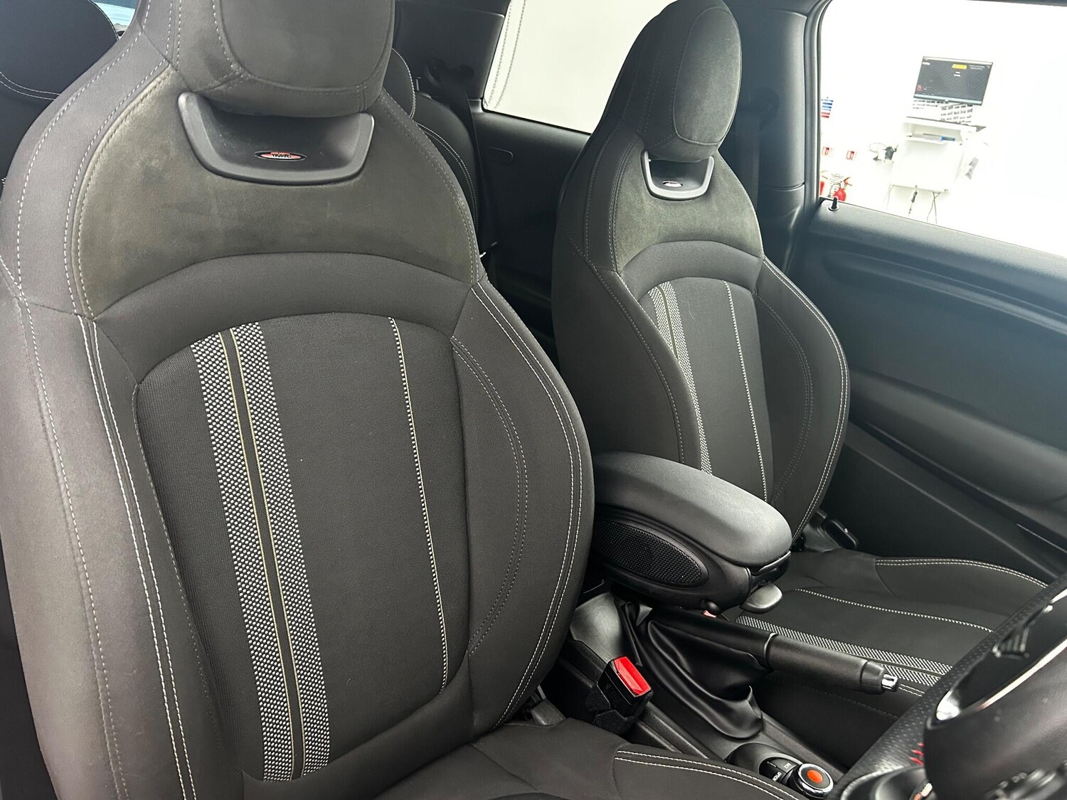 Used MINI Hatch 2019 for sale - 77941817: Photo 9