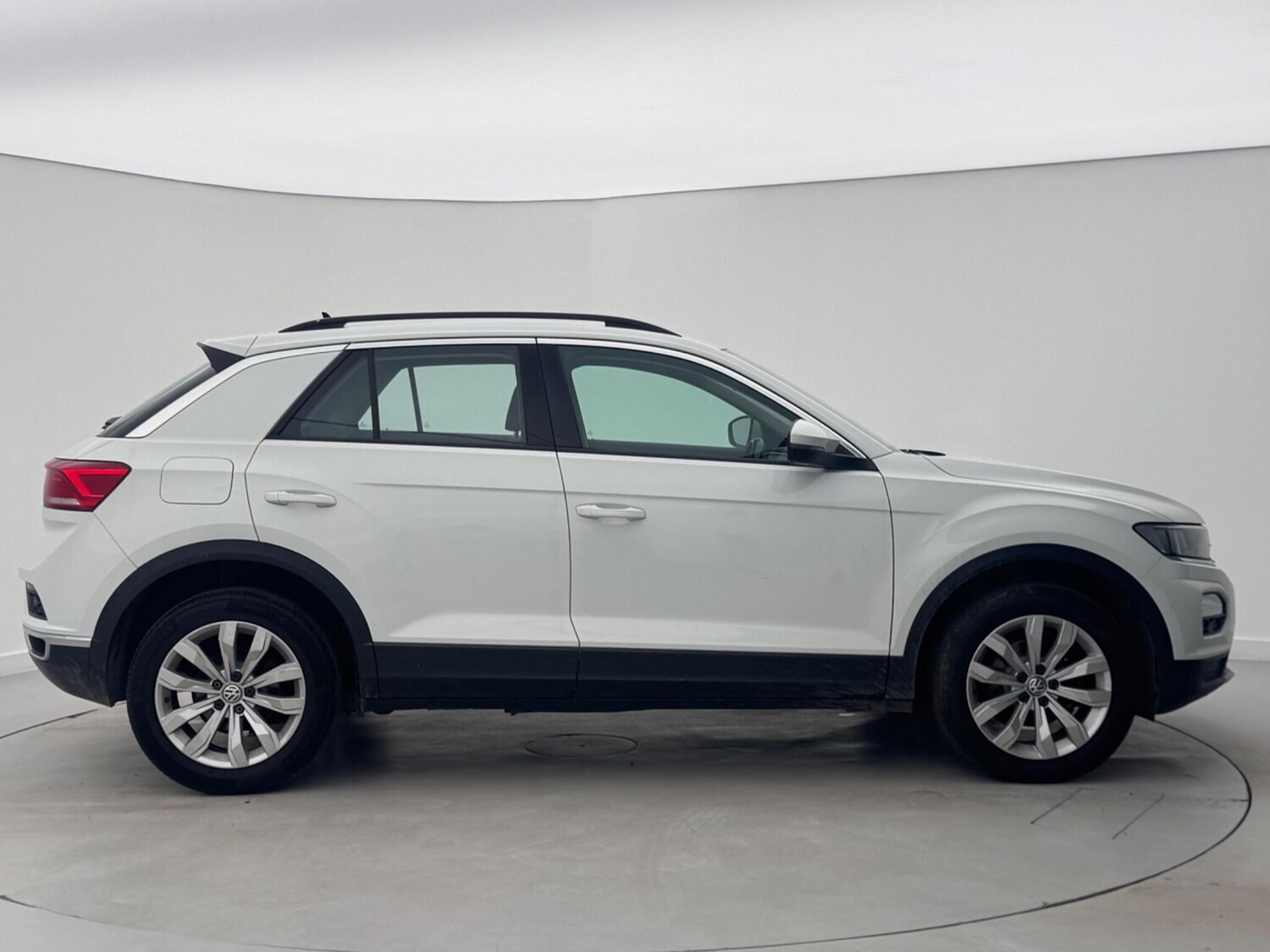 Used Volkswagen T-Roc 2018 for sale - 77809902: Photo 6