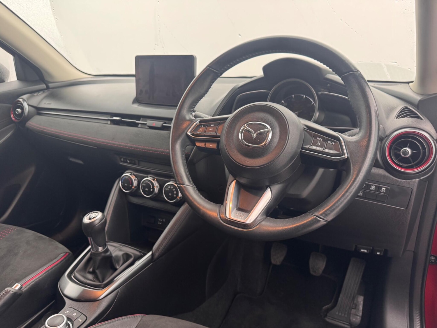 Used Mazda Mazda2 2024 for sale - 76677507: Photo 9