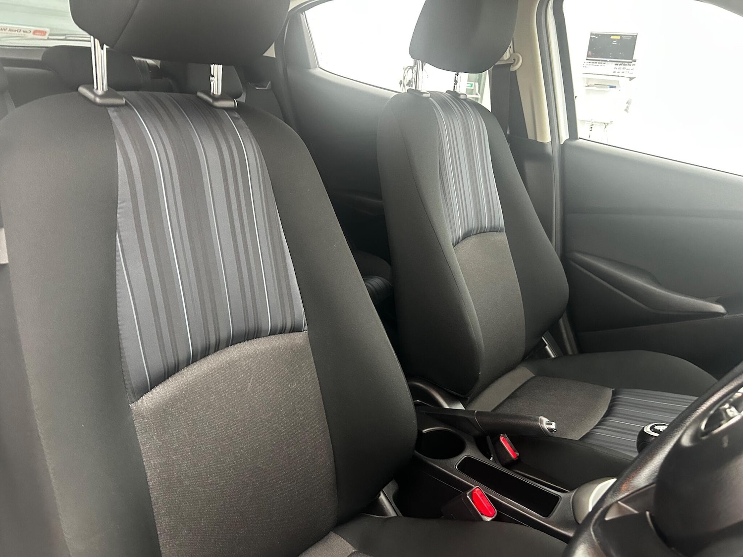 Used Mazda Mazda2 2016 for sale - 77901505: Photo 9