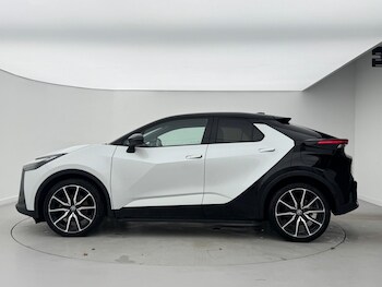 Used Toyota C-HR 2024 for sale - 77871999: Photo