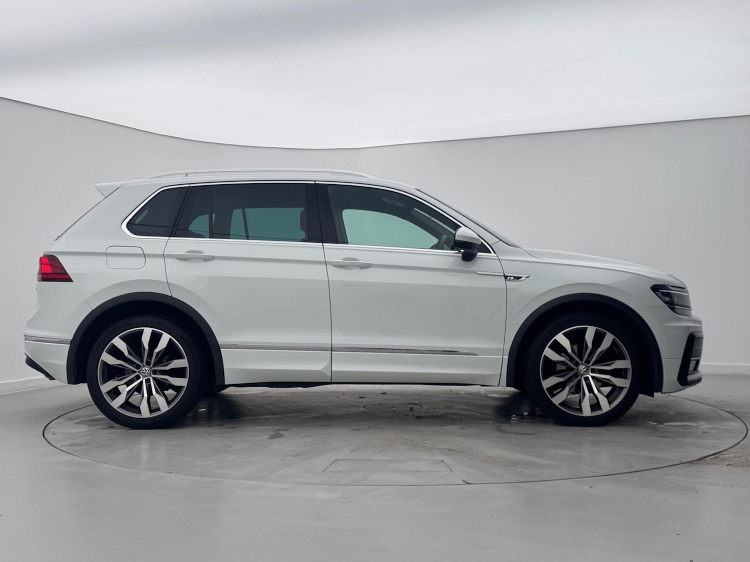 Used Volkswagen Tiguan 2017 for sale - 76673487: Photo 6
