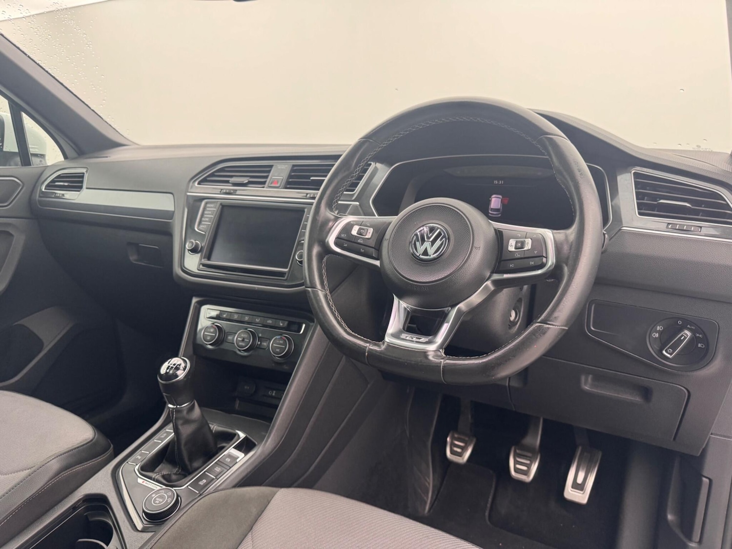 Used Volkswagen Tiguan 2017 for sale - 76673487: Photo 9