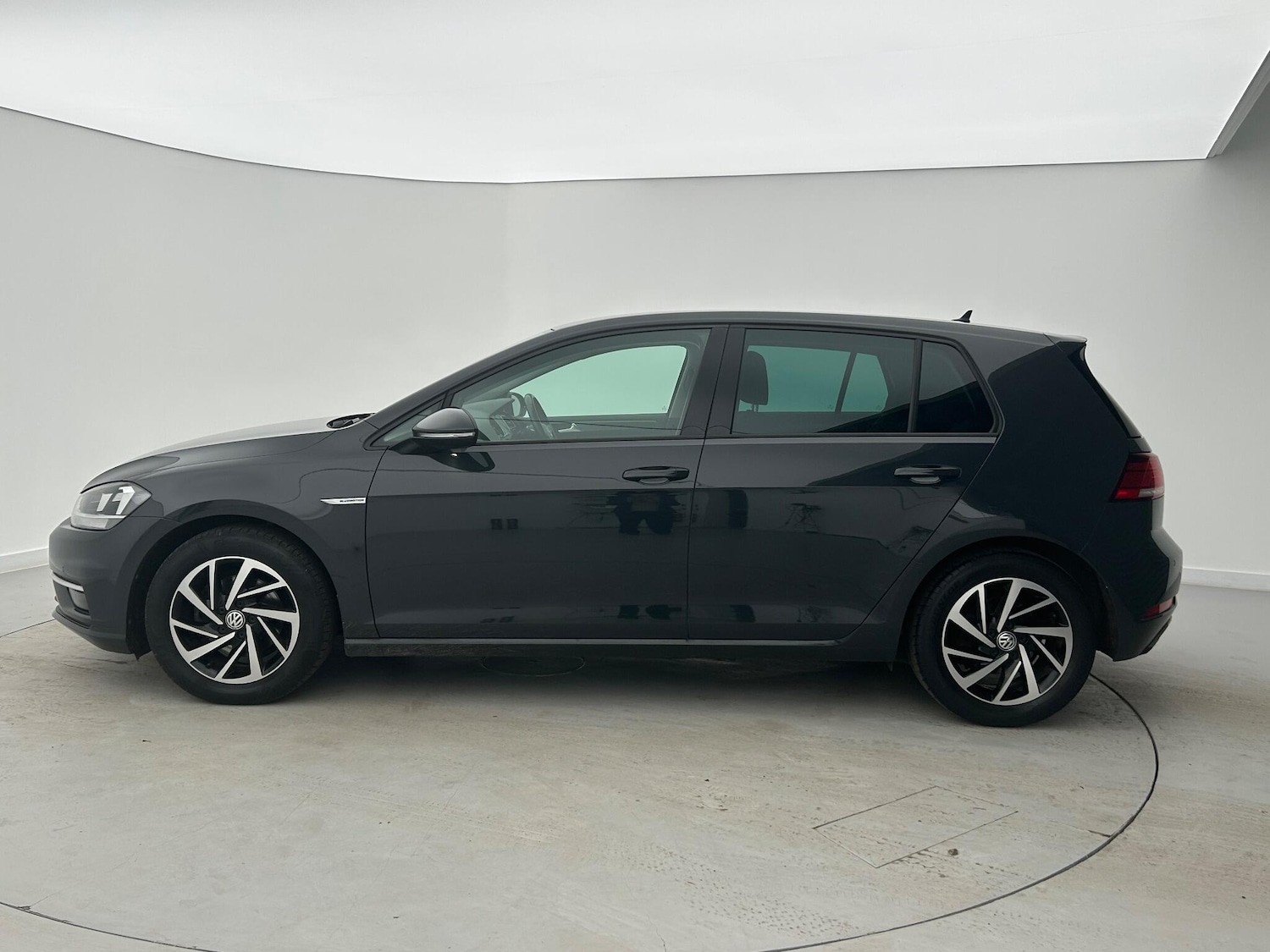 Used Volkswagen Golf 2019 for sale - 77323760: Photo 5