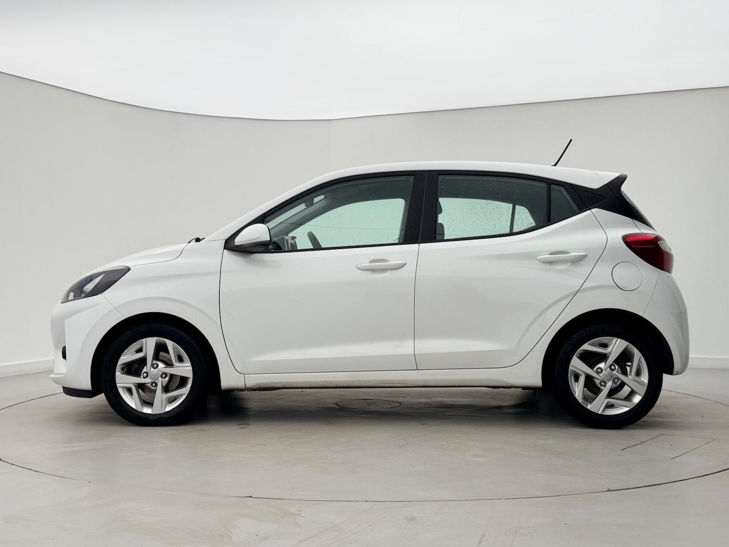 Used Hyundai i10 2021 for sale - 77297091: Photo 5