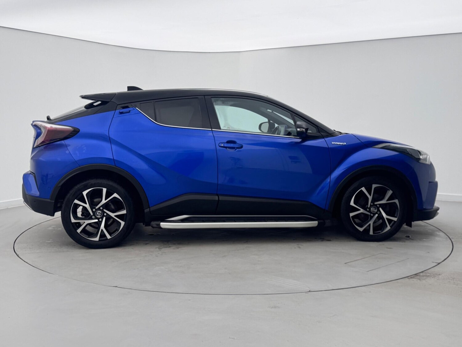 Used Toyota C-HR 2017 for sale - 77195685: Photo 7