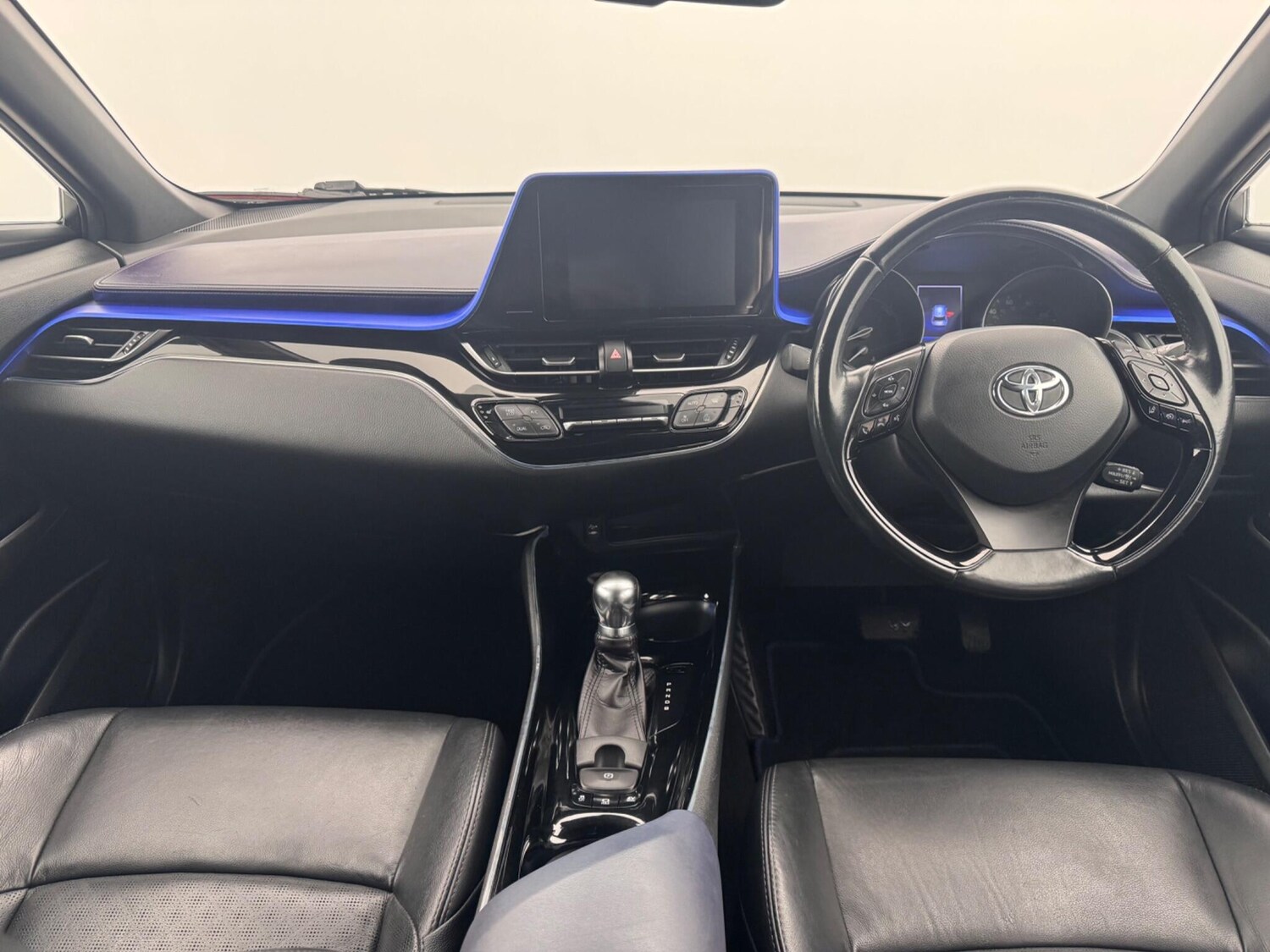 Used Toyota C-HR 2017 for sale - 77195685: Photo 8