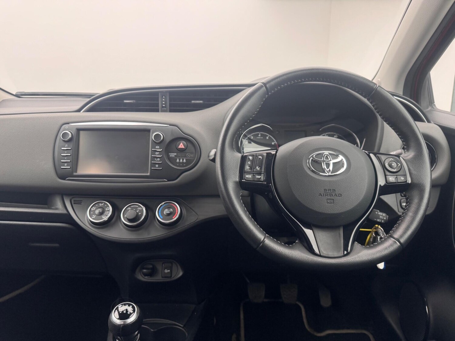 Used Toyota Yaris 2017 for sale - 76673490: Photo 7