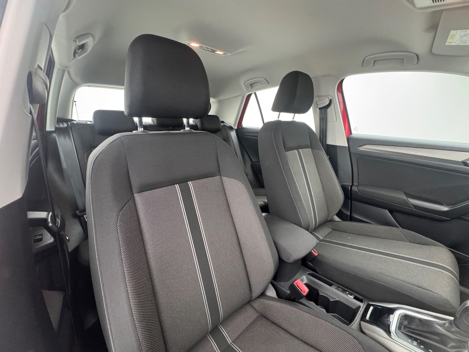 Used Volkswagen T-Roc 2021 for sale - 76674569: Photo 10