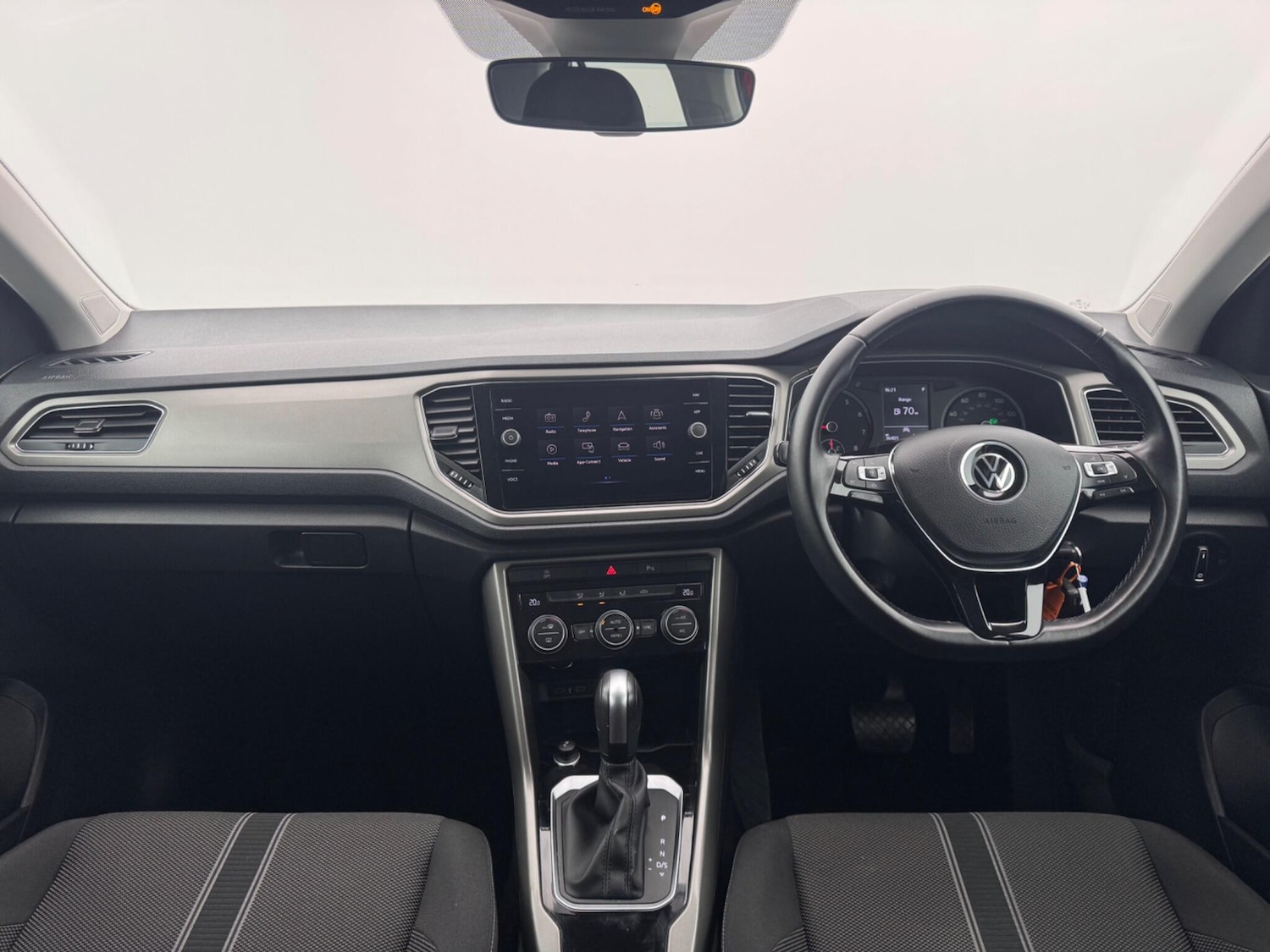 Used Volkswagen T-Roc 2021 for sale - 76674569: Photo 8