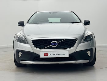 Used Volvo V40 2015 for sale - 76673590: Photo