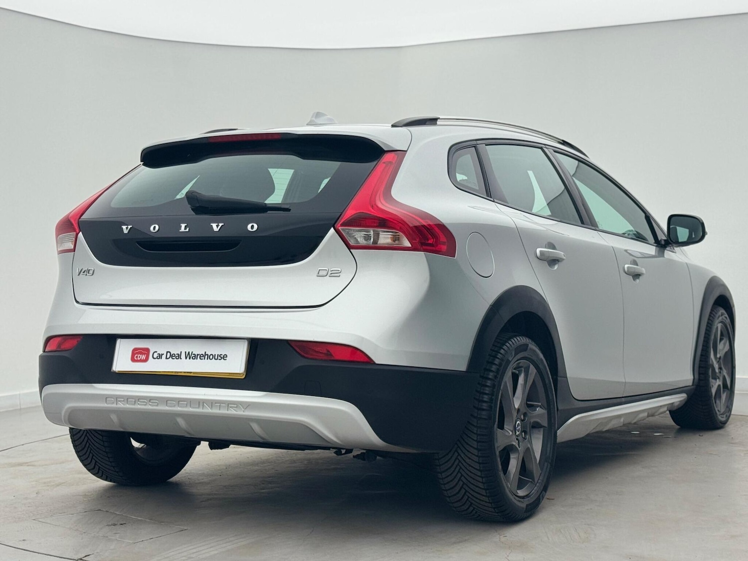 Used Volvo V40 2015 for sale - 76673590: Photo 8