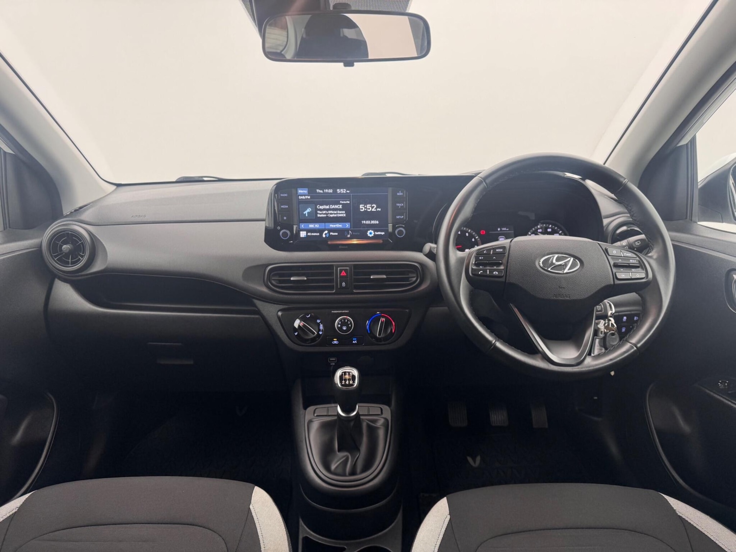 Used Hyundai i10 2021 for sale - 77759268: Photo 8