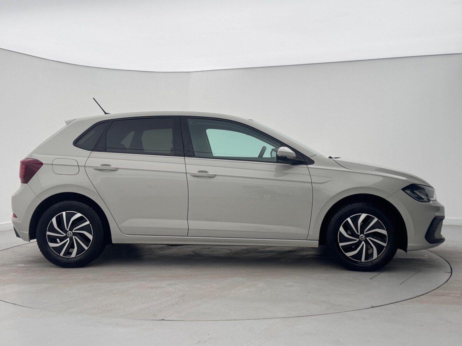 Used Volkswagen Polo 2023 for sale - 77578727: Photo 6