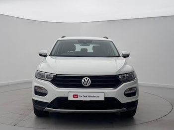 Used Volkswagen T-Roc 2018 for sale - 77841070: Photo