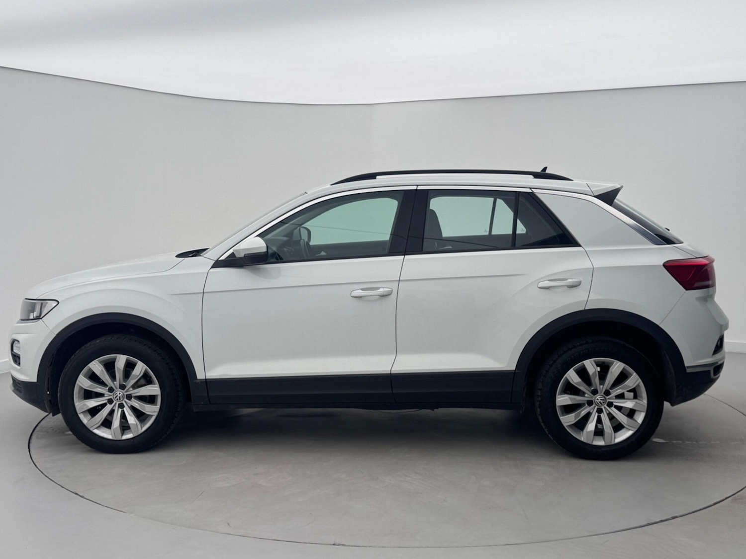 Used Volkswagen T-Roc 2018 for sale - 77841070: Photo 4